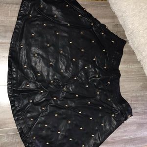 Mini skirt🖤
